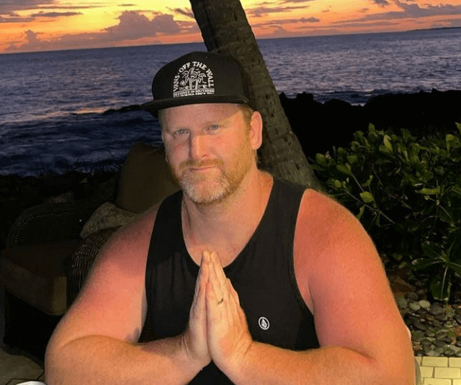 We flip it all founder